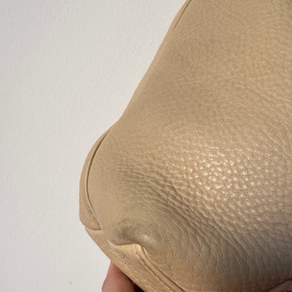 COACH tan pebbled leather hobo-style shoulder bag - Picture 4 of 9